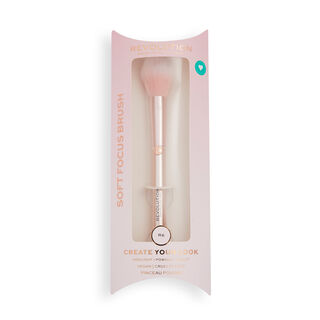 Makeup Revolution Create Soft Focus Brush R6